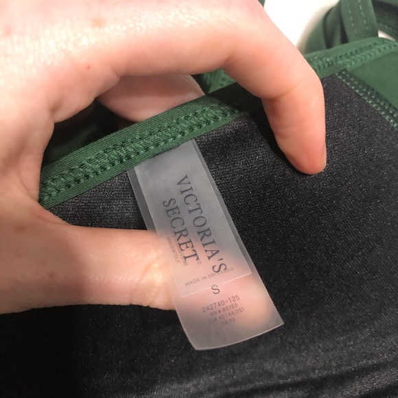 VICTORIA SECRET molded cup bikini top - Picture 3 of 4